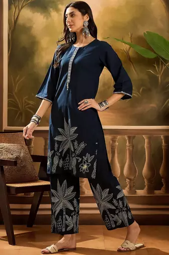 Women's navy blue & cream floral printed kurta with palazzo