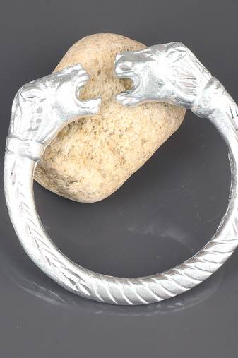 silver plated stainless steel hand-carving roaring lion head design fashion kada men