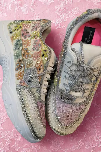 Multi solid synthetic sneakers