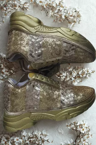 Golden solid synthetic sneakers