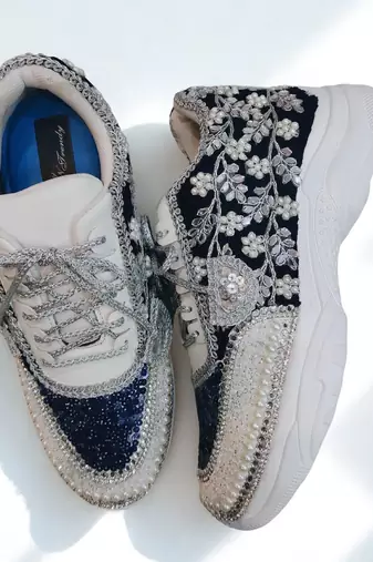 Blue solid synthetic sneakers