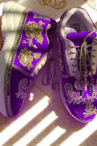 Purple solid synthetic sneakers
