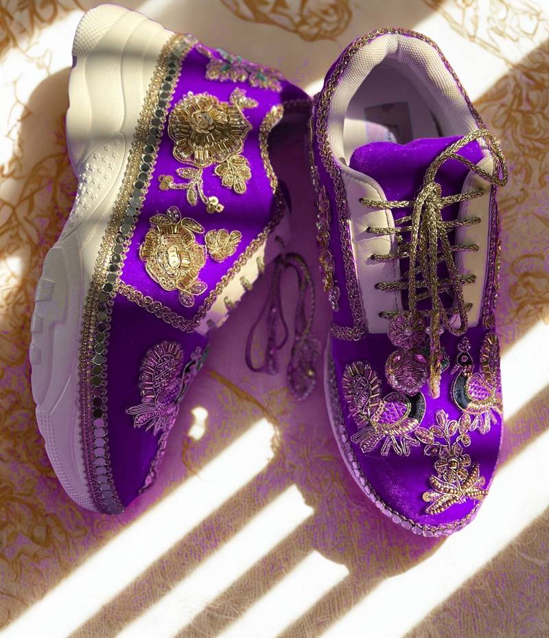 Purple solid synthetic sneakers