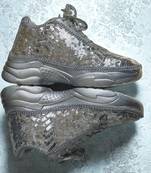 Silver solid synthetic sneakers