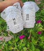 White solid synthetic sneakers