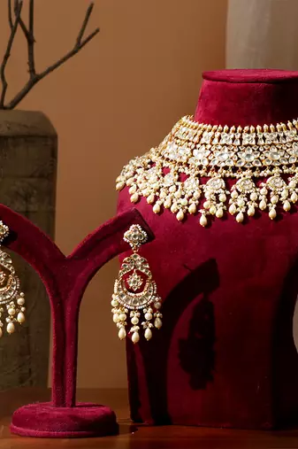 Gold plated kundan pearl necklace set