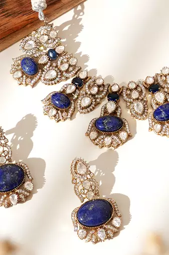 Gold plated blue stone kundan necklace set