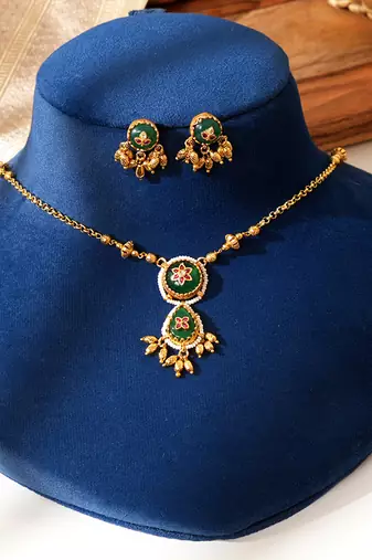 Gold plated green stone kundan necklace set