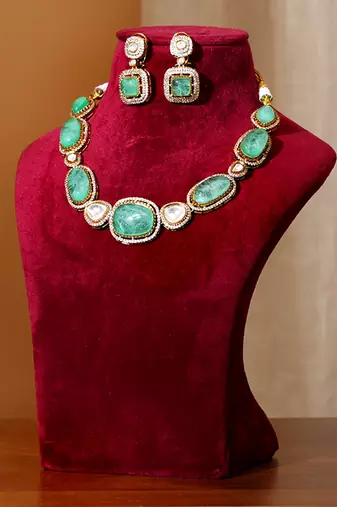 Gold plated sage green kundan necklace set