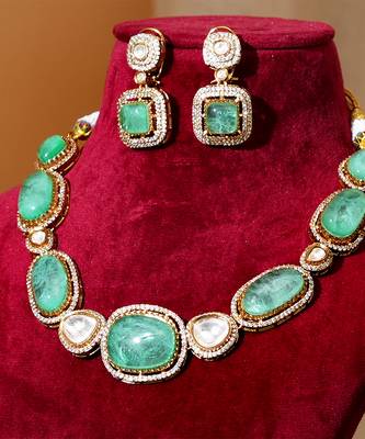 Gold plated sage green kundan necklace set 2