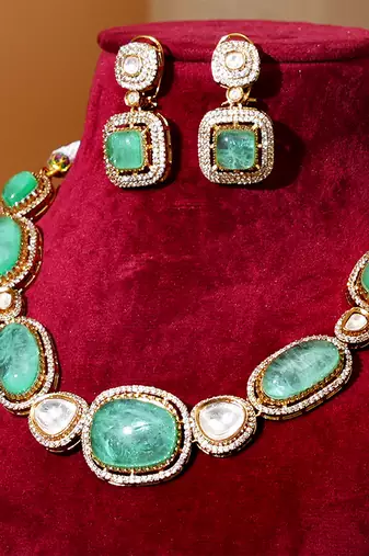 Gold plated sage green kundan necklace set