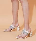 Cream embroidered Kolhapuri block heels