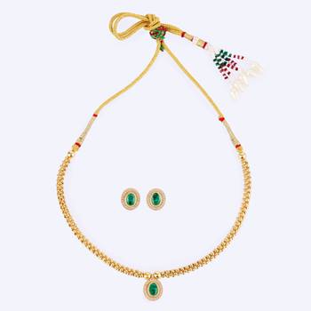 Traditional round shape golden balls green stone gold plated choker necklace set for women 4