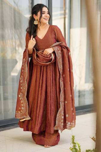 chinon embroidered kurta set with matching chinon dupatta