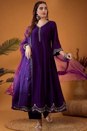 chinon embroidered kurta set with matching chinon dupatta