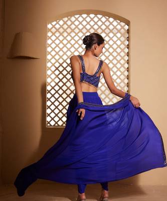 Blue embroidered crepe cape set 4