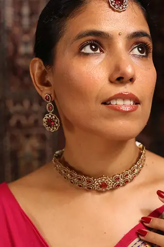 Royal pink kundan choker set with maang tikka and earrings