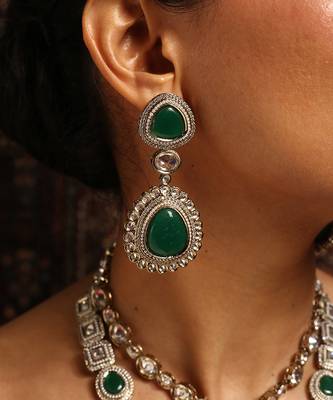 Statement green stone necklace set with kundan accents 2