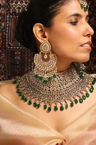 Grand kundan choker set with emerald green beads
