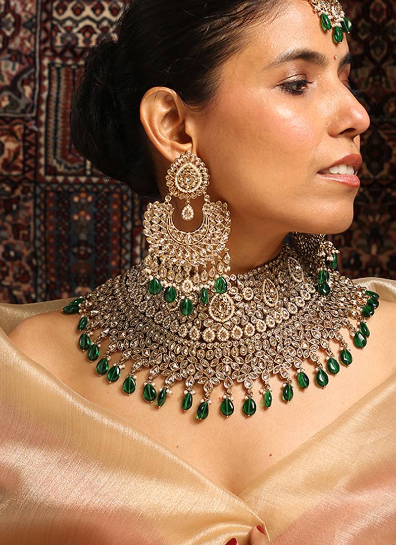 Grand kundan choker set with emerald green beads