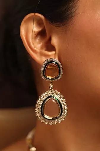 Elegant polki necklace set with champagne stones