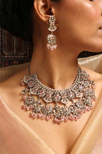 Traditional kundan and baby pink bead jewelry set