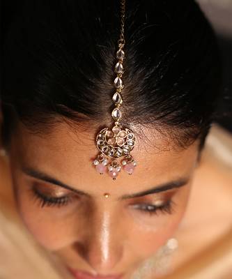 Traditional kundan and baby pink bead jewelry set 3