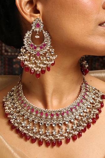 Elegant kundan and ruby stone jewelry set