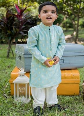 Green printed cotton kurta pyjama 1