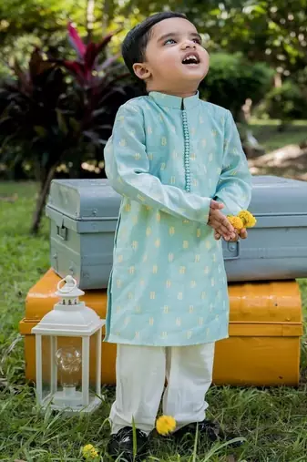 Green printed cotton kurta pyjama