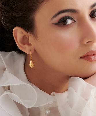 Gold plated dangler earrings in sterling silver 1
