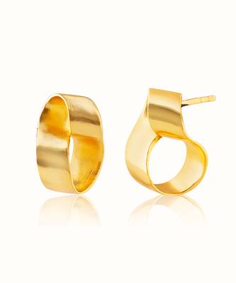Gold plated stud earrings in sterling silver 2