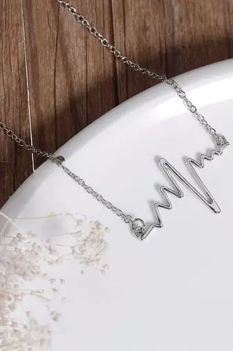 Silver plated heart beat pendant with chain