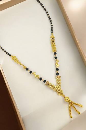 Gold plated leaf pattern chain with pendant mangalsutra