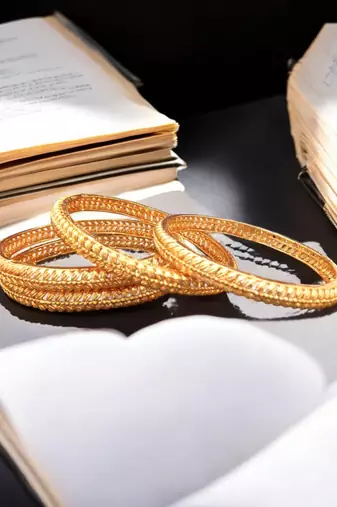 Set of 4 gold plated traditional bangles