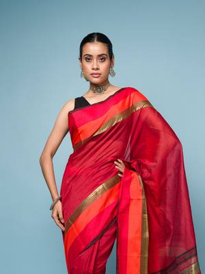 Red Cotton Blended Saree With Red, Orange and Golden Border 2