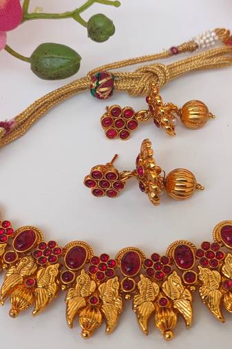 Pink agate peacock jewellery