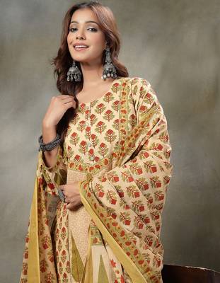 green and peach floral print cotton a-line kurta and trouser with dupatta set 5