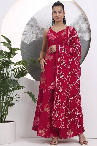 red floral straight silk blend sleeveslss kurta palazoo dupatta set