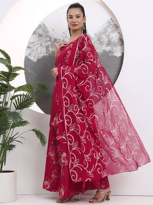 red floral straight silk blend sleeveslss kurta palazzo dupatta set 2