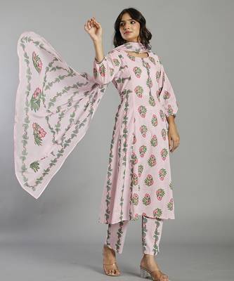 pink block print handcrafted cotton flared kurta set 2