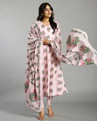 light pink block print cotton a-line maternity kurta trouser dupatta set 1