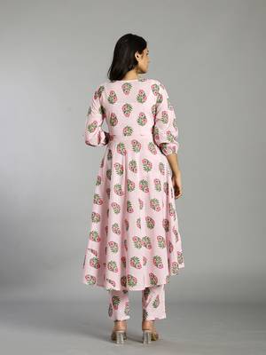 light pink block print cotton a-line maternity kurta trouser dupatta set 3