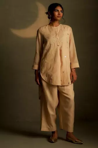 Beige embroidered chanderi kurta set