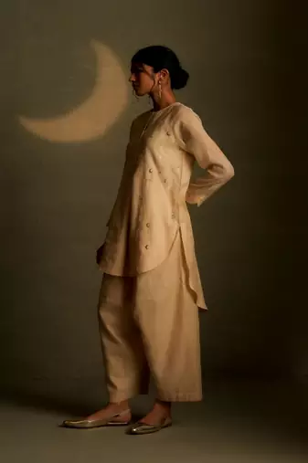 Beige embroidered chanderi kurta set