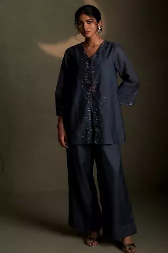 Blue embroidered chanderi kurta set