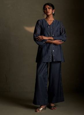 Blue embroidered chanderi kurta set 2