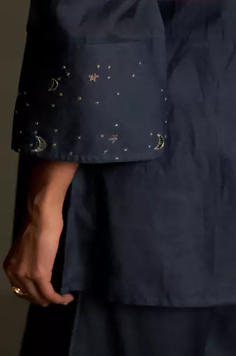 Blue embroidered chanderi kurta set