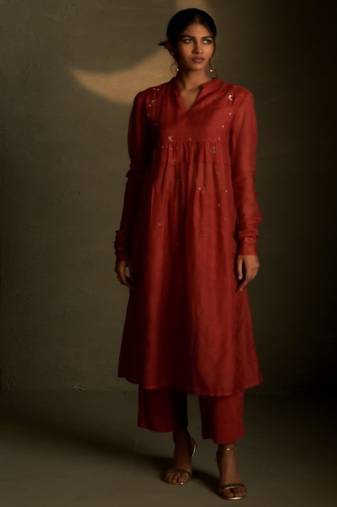 Red embroidered chanderi kurta set