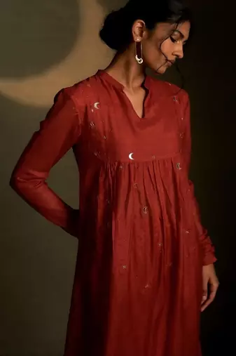 Red embroidered chanderi kurta set